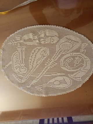 Centrino  all' uncinetto artigianale