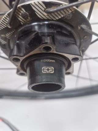 Llanta e thirteen DH LG1R carbon 27.5"