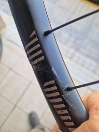 Llanta e thirteen DH LG1R carbon 27.5"