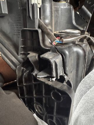 Faro Nissan Qashqai J11 20172021