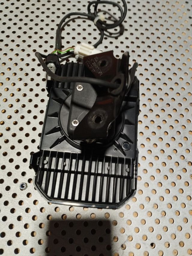 Soporte BMW C 650 GT original tfno