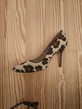 Stiletto Carolina Herrera piel de potro