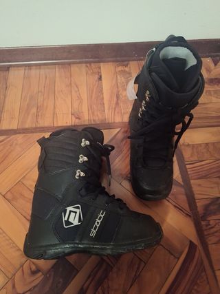 Scarponi snowboard, nr 36,5 nuovi