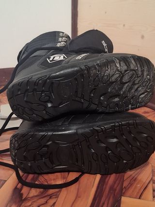 Scarponi snowboard, nr 36,5 nuovi