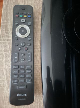 URGE!: Televisor Philips 32” para reparar