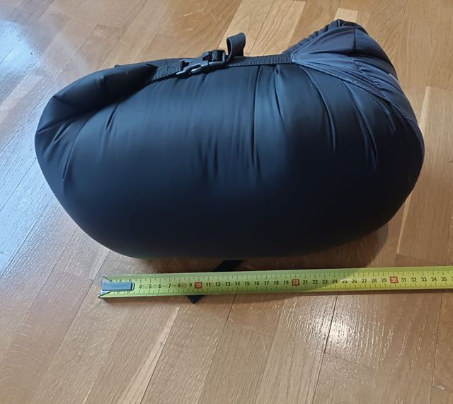 Saco de plumas marca neozelandesa Macpac