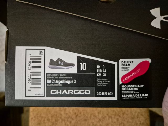 Under Armour Charged Rogue 3 n44 sin estrenar