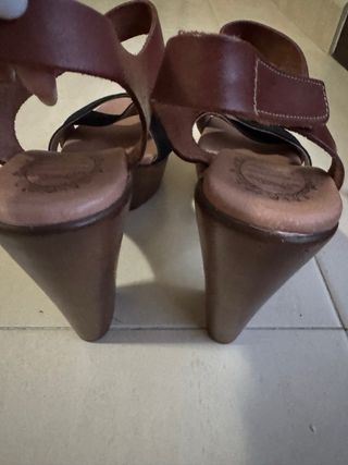 Sandalias piel almatrichi