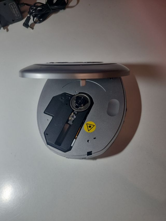 Discman CD/MP3 Roadstar PCD-3025MP