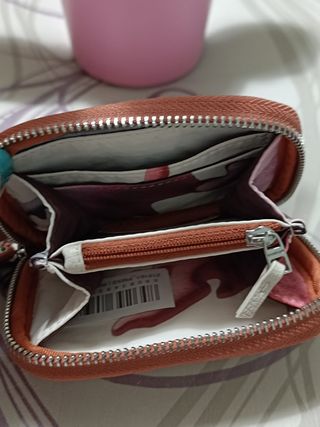 CON ETIQUETA.MARCA PARFOIS.Cartera monedero 