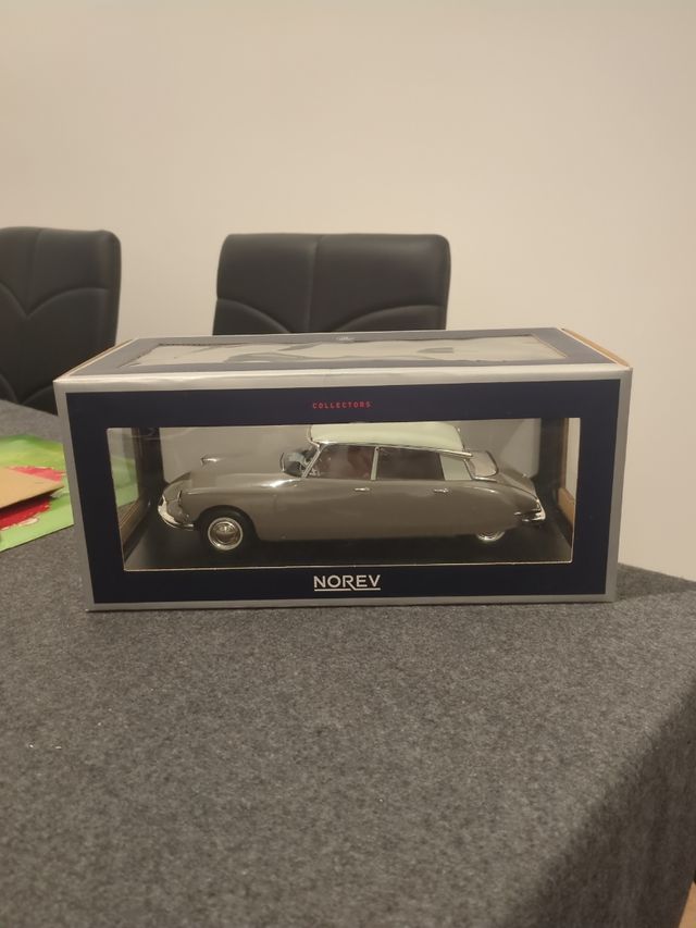 Citroen DS 19 Norev coche coleccionista