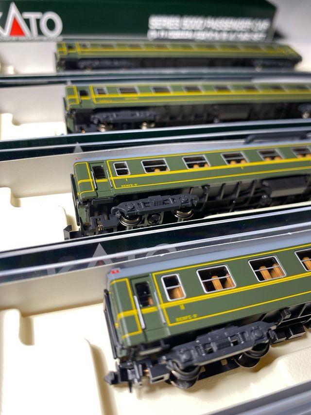 Kato N series 5000 sett 4 coches luz - Hago ENVIOS