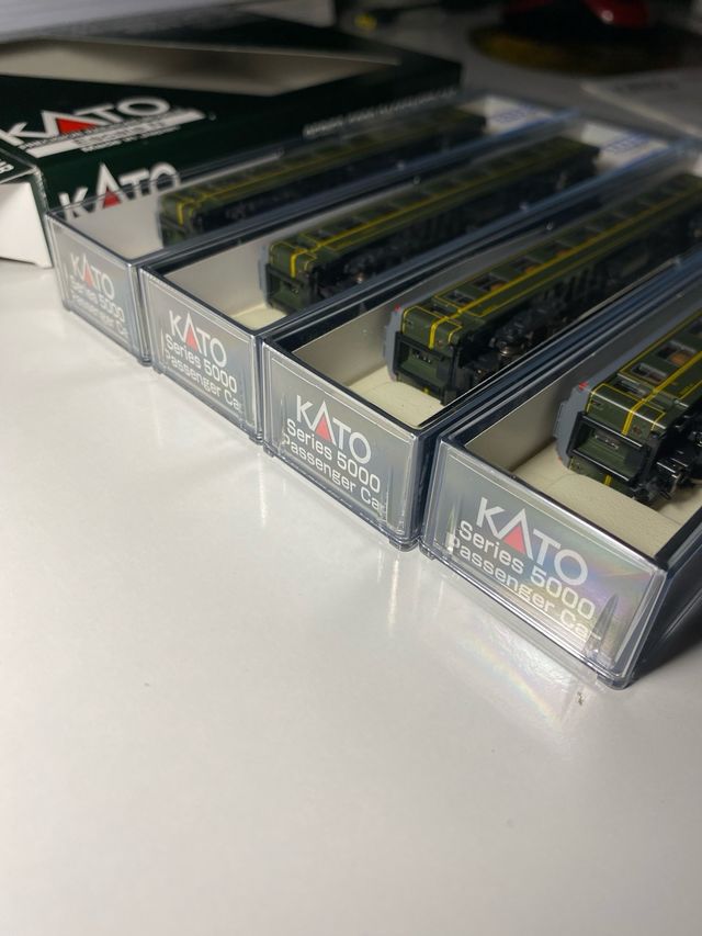 Kato N series 5000 sett 4 coches luz - Hago ENVIOS