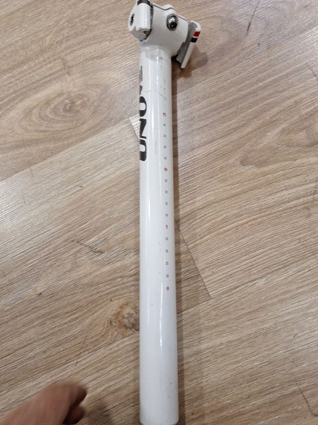 Tija Uno con retroceso 30.9 blanco