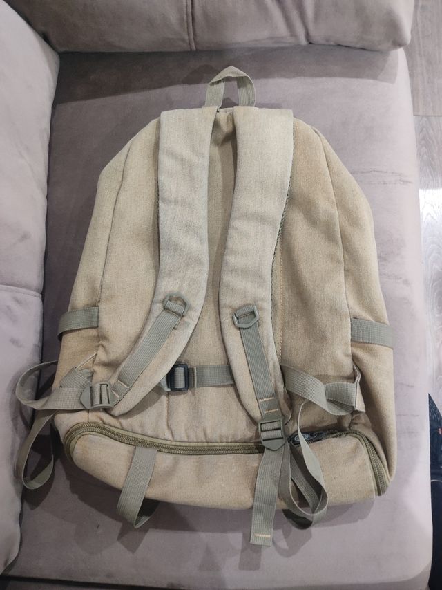 Mochila de viaje expandible beige