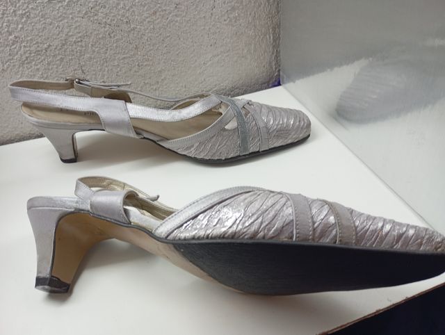 2pares Zapatos piel mujer y 1Sandalias,n°41