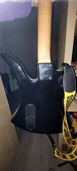 Guitarra electrica B C. Rich
