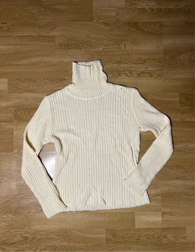 Jersey cuello alto blanco roto