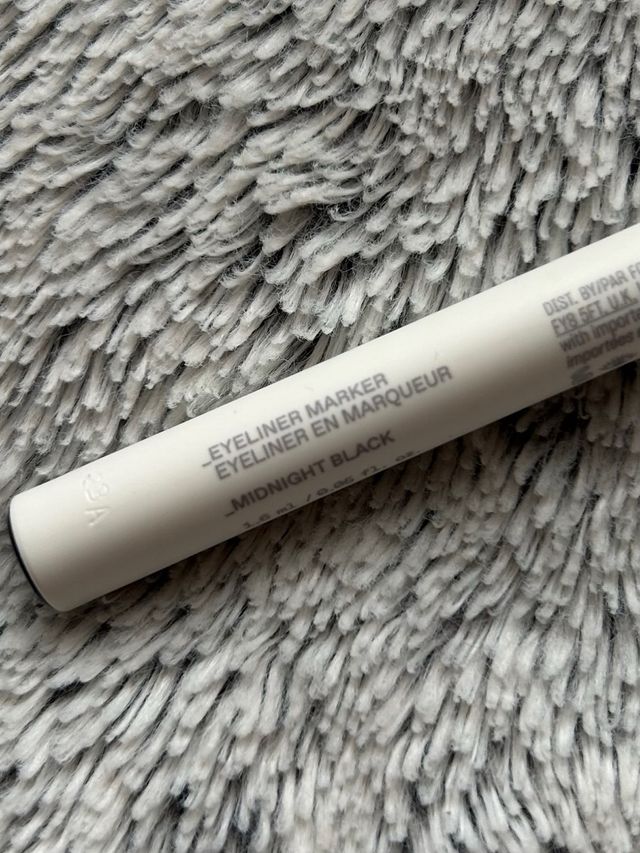 Eyeliner R.E.M beauty nuevo