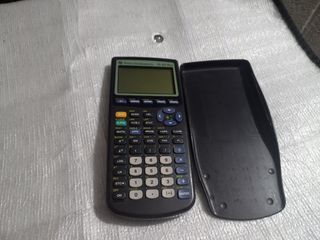 Calculadora texas instruments TI-83 plus
