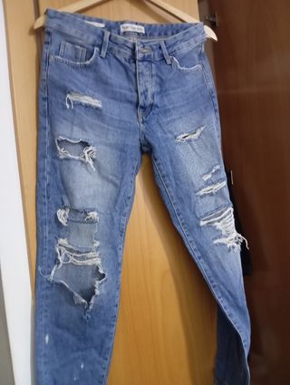 Pantalón zara