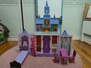 Castillo Frozen+ muñeca Elsa que canta