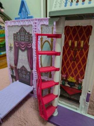 Castillo Frozen+ muñeca Elsa que canta