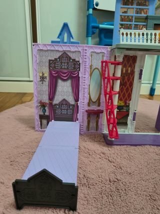 Castillo Frozen+ muñeca Elsa que canta