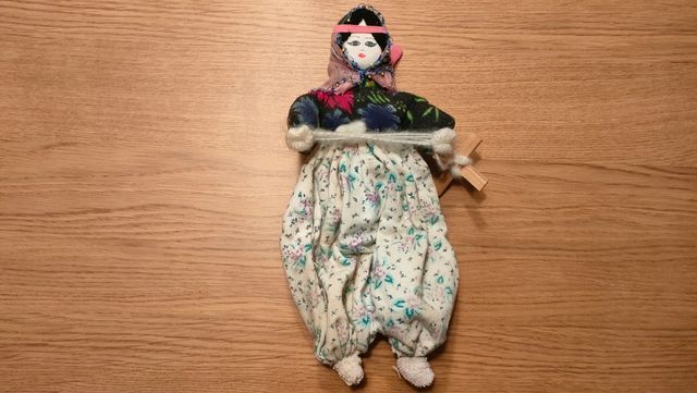 Figura mueñeca oriental colección decoración 