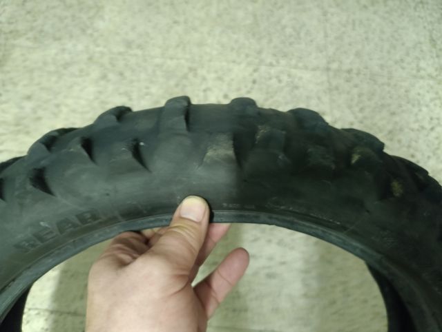 Neumático Mitas raya verde 140 80 18