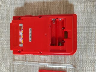 Game Boy Pocket con cargador
