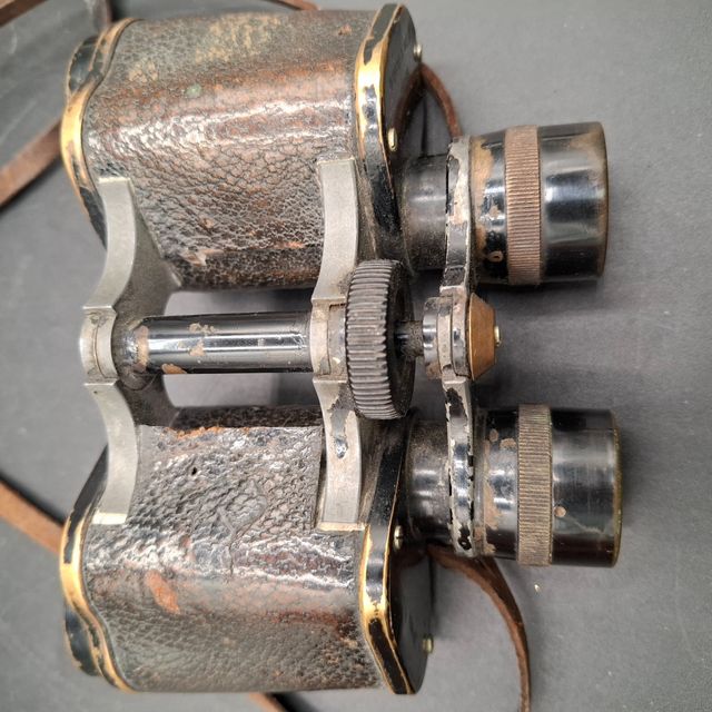 Prismáticos antiguos H. HUGHES & SON