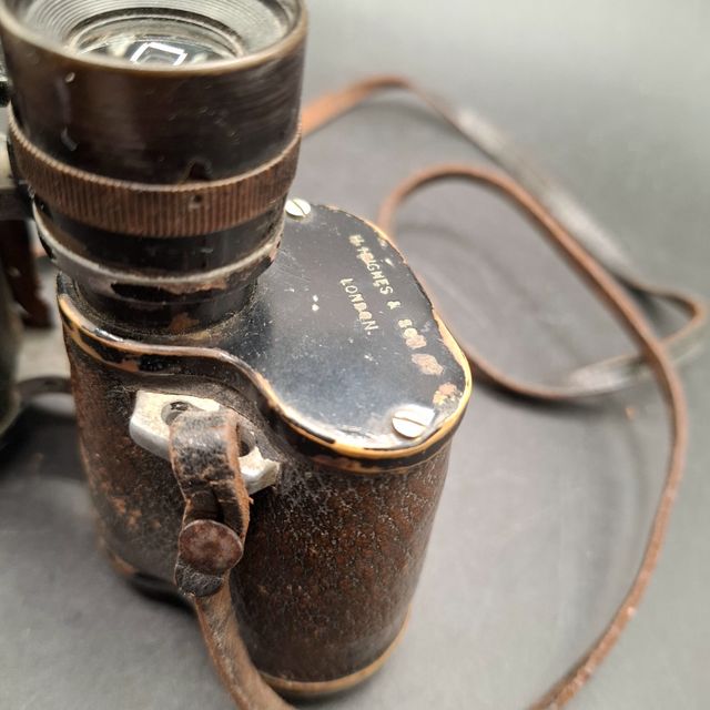 Prismáticos antiguos H. HUGHES & SON