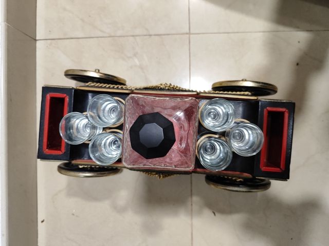 CARRUAJE LICORERA MUSICAL VINTAGE