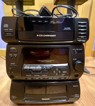 Cadena musica Panasonic con potentes altavoces