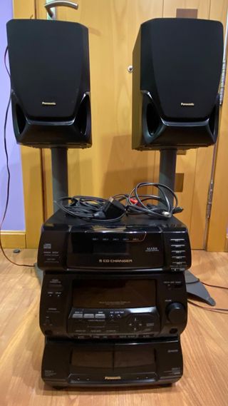 Cadena musica Panasonic con potentes altavoces