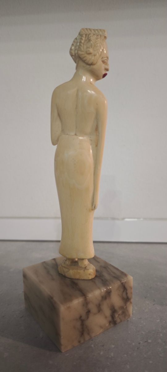 Escultura africana tallada a mano