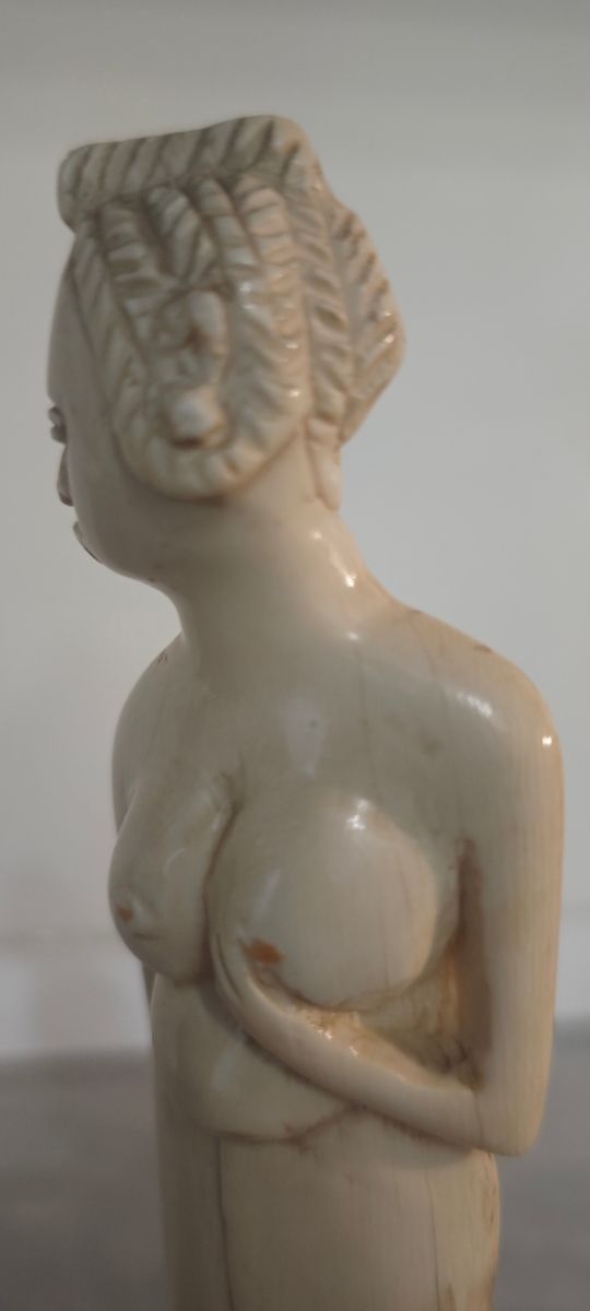 Escultura africana tallada a mano