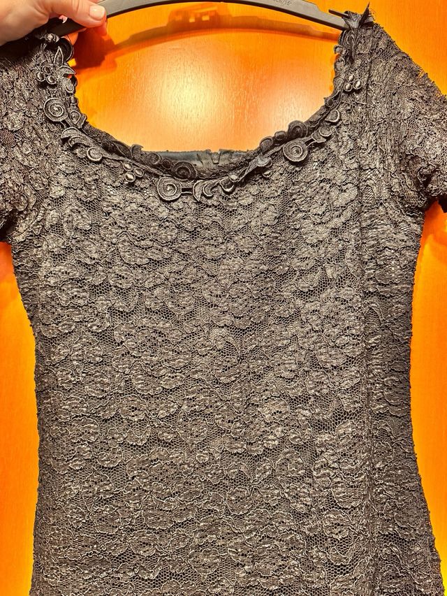 Vestido negro encaje