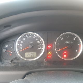 Nissan Almera 2004