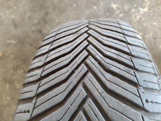 neumático Michelin 225/60R17, año 2022. y_890