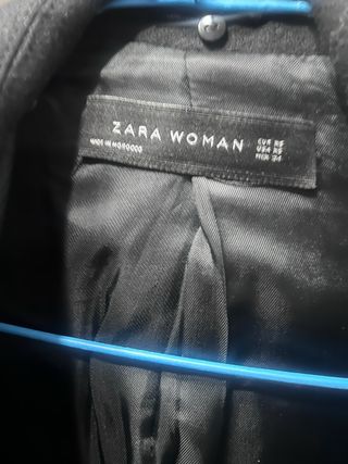 Abrigo negro paño Zara TXS
