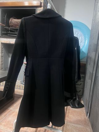 Abrigo negro paño Zara TXS