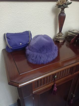 Gorro de pelito ruso morado