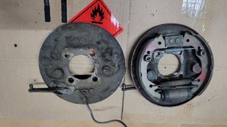 Frenos traseros completos seat 600 d
