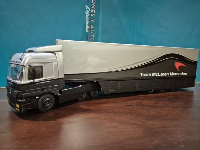 Mercedes actros team mclaren mercedes