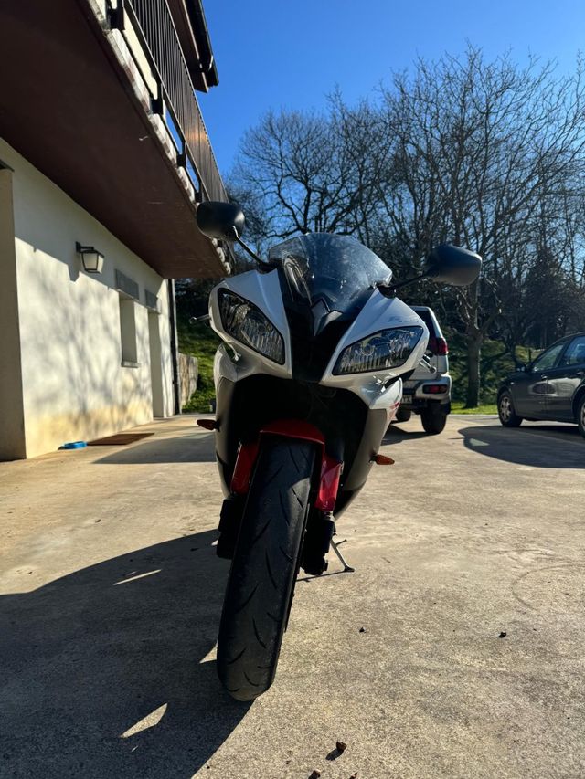 Yamaha r6r 2008