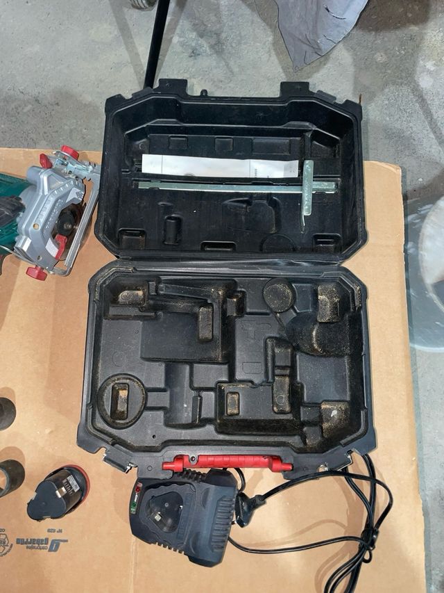 Sierra circular a batería Parkside 12v
No se envia