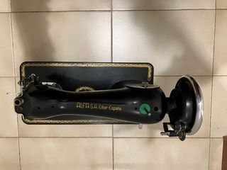 Máquina coser Alfa del 1955