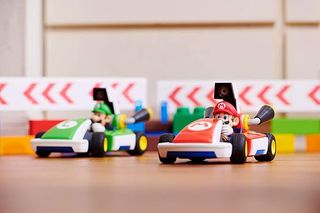 NINTENDO SWITCH + 2 GIOCHI MARIO KART LIVE (nuovi)